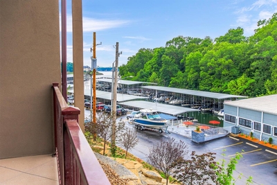 The Resort at the Lake of the Ozarks Image #9